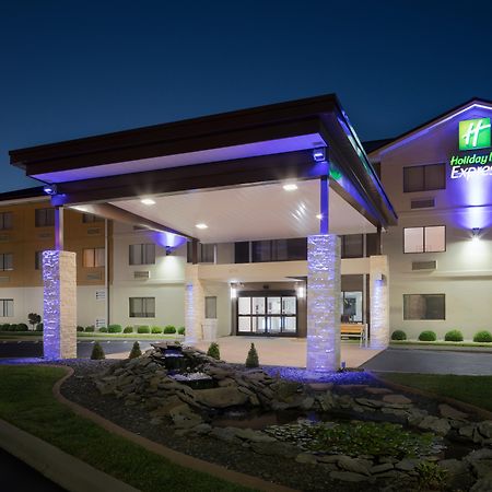 Holiday Inn Express Louisville Northeast, An Ihg Hotel Exteriér fotografie